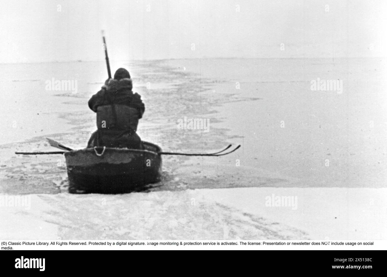 Roald Amundsen. Norwegischer Polarforscher. 1872-1928. Zwischen 1918 und 1925 reiste Amundsen mit dem Schiff Maud vom Atlantik in den Pazifik nördlich Skandinaviens und Russland durch die Nordostpassage. Stockfoto