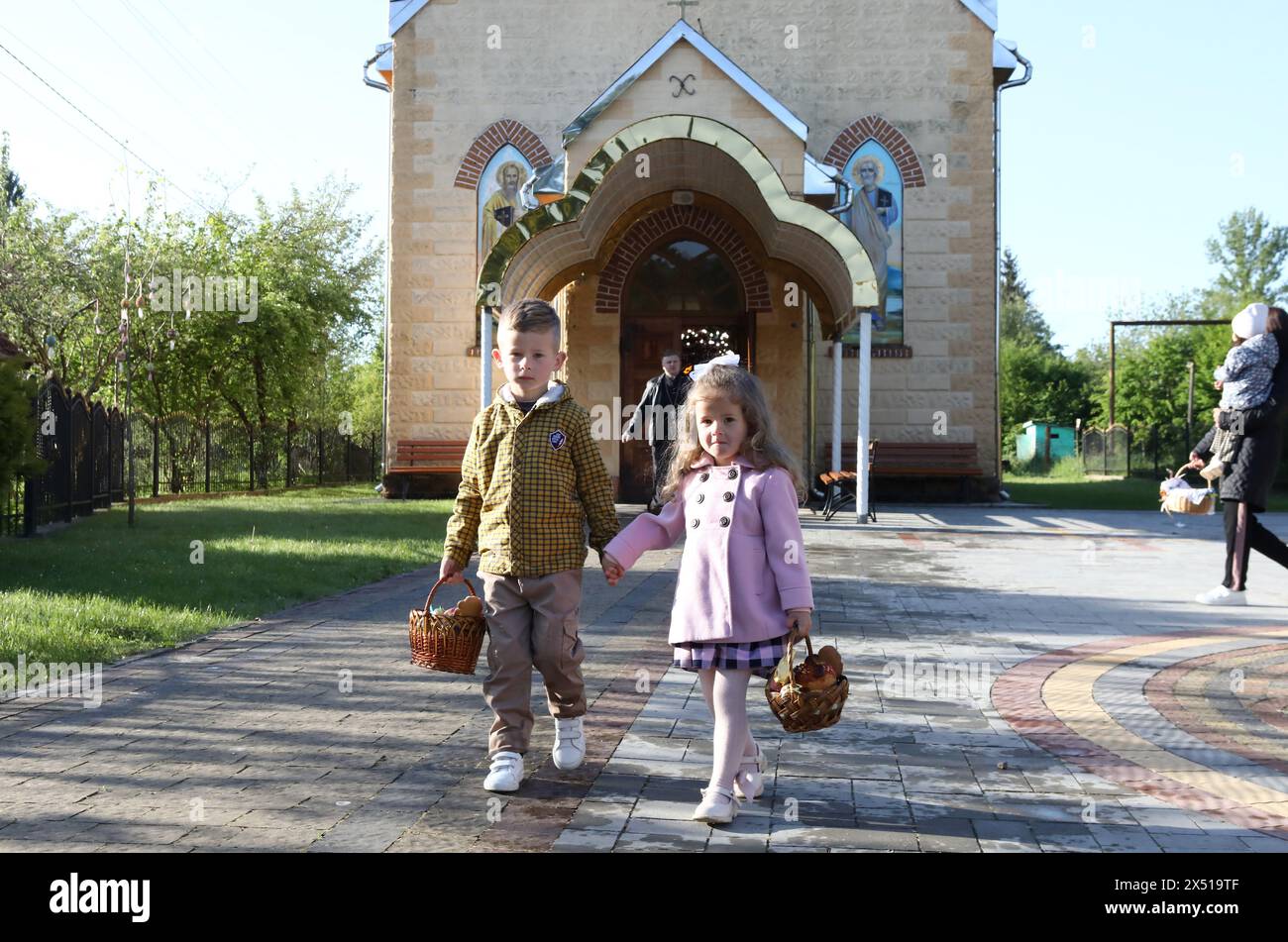 NOVE SELO, UKRAINE 5. MAI 2024 Pater Rostyslav Husak die