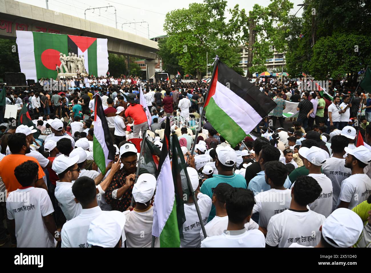 Dhaka, Bangladesch, am 6. Mai 2024. Hunderte von Studenten der Universität Dhaka demonstrieren am 6. Mai 2024 in Dhaka, Bangladesch, und fordern ein freies Palästina, inmitten des anhaltenden Konflikts zwischen Israel und der palästinensischen islamistischen Gruppe Hamas. Quelle: Mamunur Rashid/Alamy Live News Stockfoto