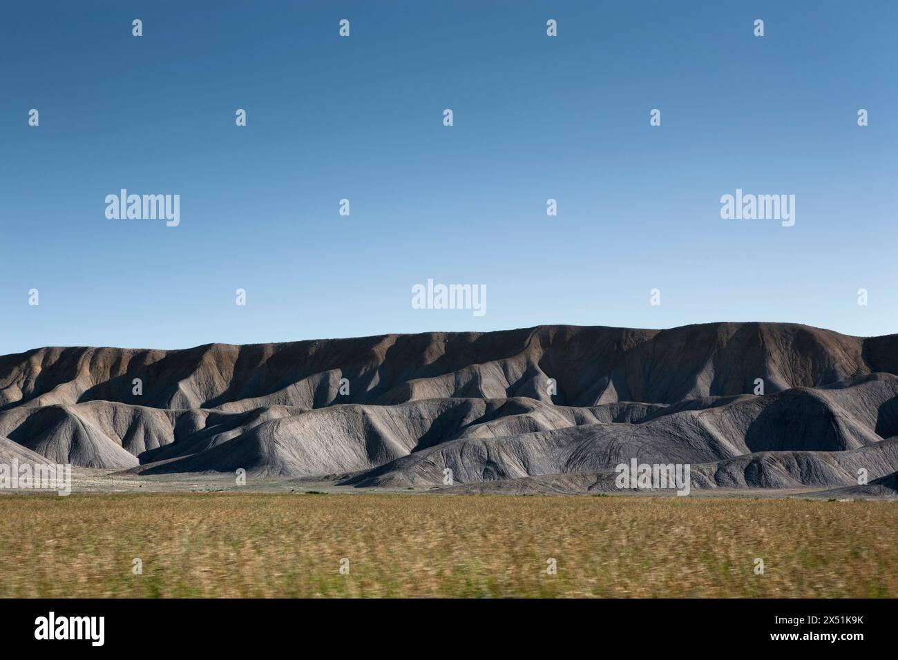 Schwarze Hügel in der Nähe des Gunnison River Stockfoto