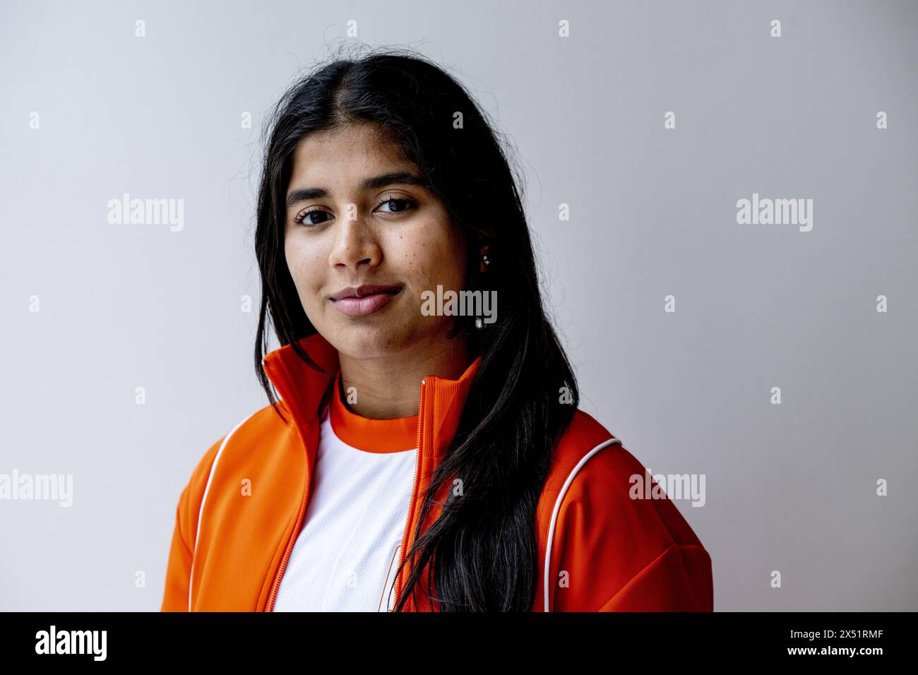 AMSTERDAM - Portrait of India Sardjoe, Mitglied des Dutch Breaking Teams. Sie hat sich für die Breakdance-Sektion bei den Olympischen Spielen in Price qualifiziert. ANP ROBIN UTRECHT Stockfoto