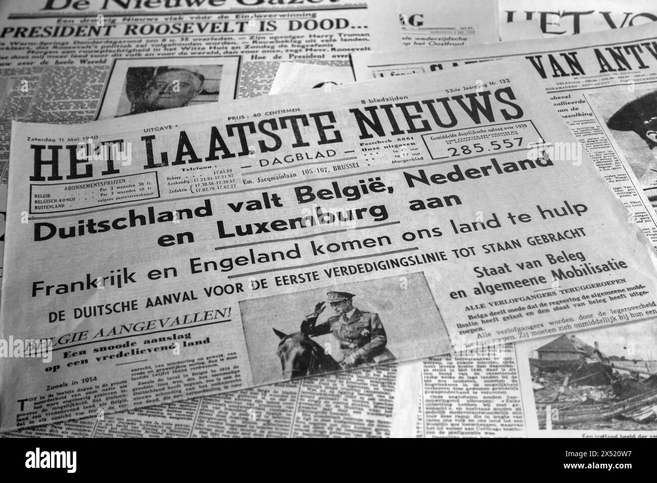 11. Mai 1940 die flämische Zeitung Het Laatste Nieuws kündigt an, dass Deutschland in Belgien, die Niederlande und Luxemburg einmarschiert und den Zweiten Weltkrieg in Europa auslöst Stockfoto