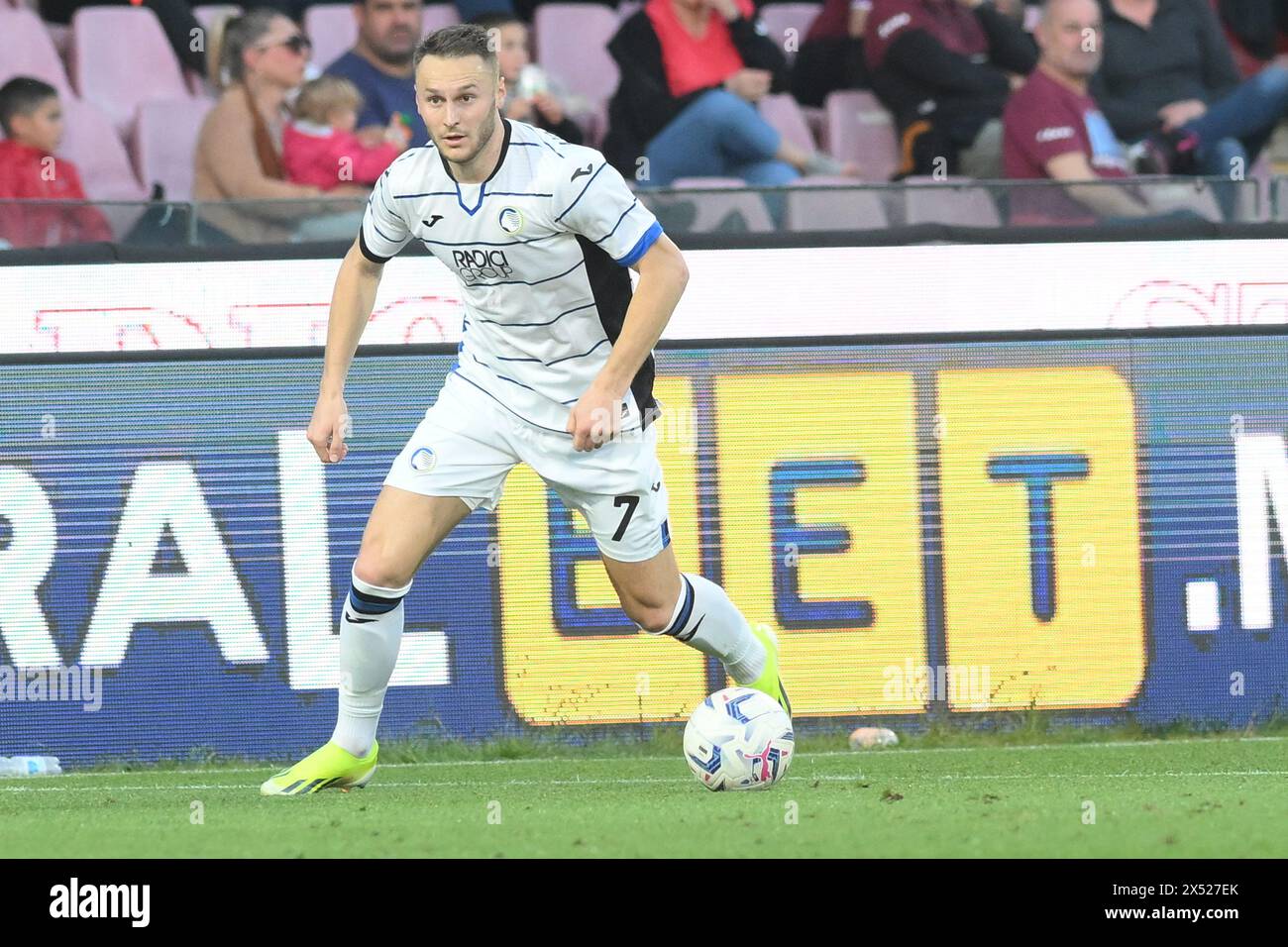 Salerno, Italien, 6. Mai 2024 Teun Koopmeiners von Atalanta BC in Aktion während des Spiels der Serie A zwischen US Salernitana 1919 gegen Atalanta BC Credit: Agostino Gemito/ Alamy Live News Stockfoto