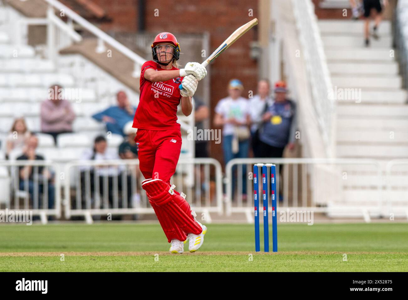 Nottingham, Vereinigtes Königreich, Trent Bridge Cricket Ground. Mai 2024. T20 der Blaze V Donner. Von links nach rechts: Phoebe Graham (Donner) Batting. Quelle: Mark Dunn/Alamy Live News Stockfoto
