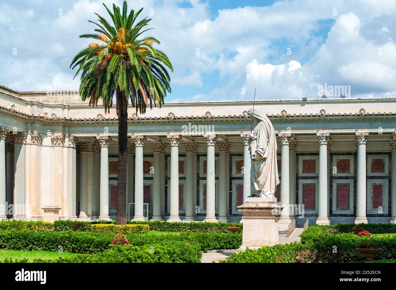 Außenansicht der Basilika St. Paul vor den Mauern in Rom italien. Stockfoto
