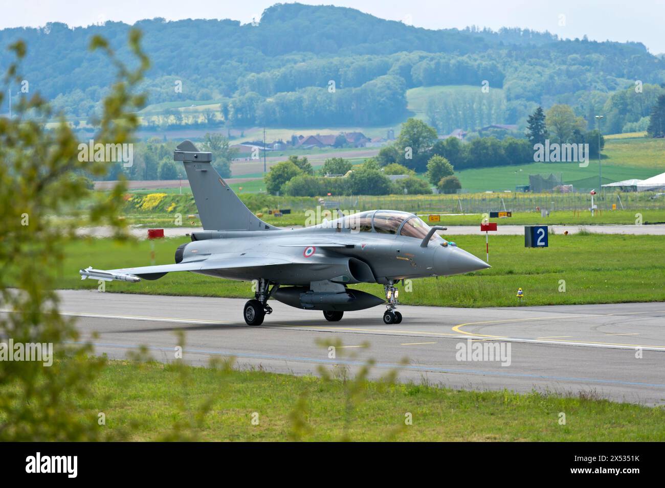 Dassault Rafale B zweisitziges Mehrzweck-Kampfflugzeug der französischen Luftwaffe Armee de l'Air, Militärflugplatz Payerne, Waadt, Schweiz Stockfoto