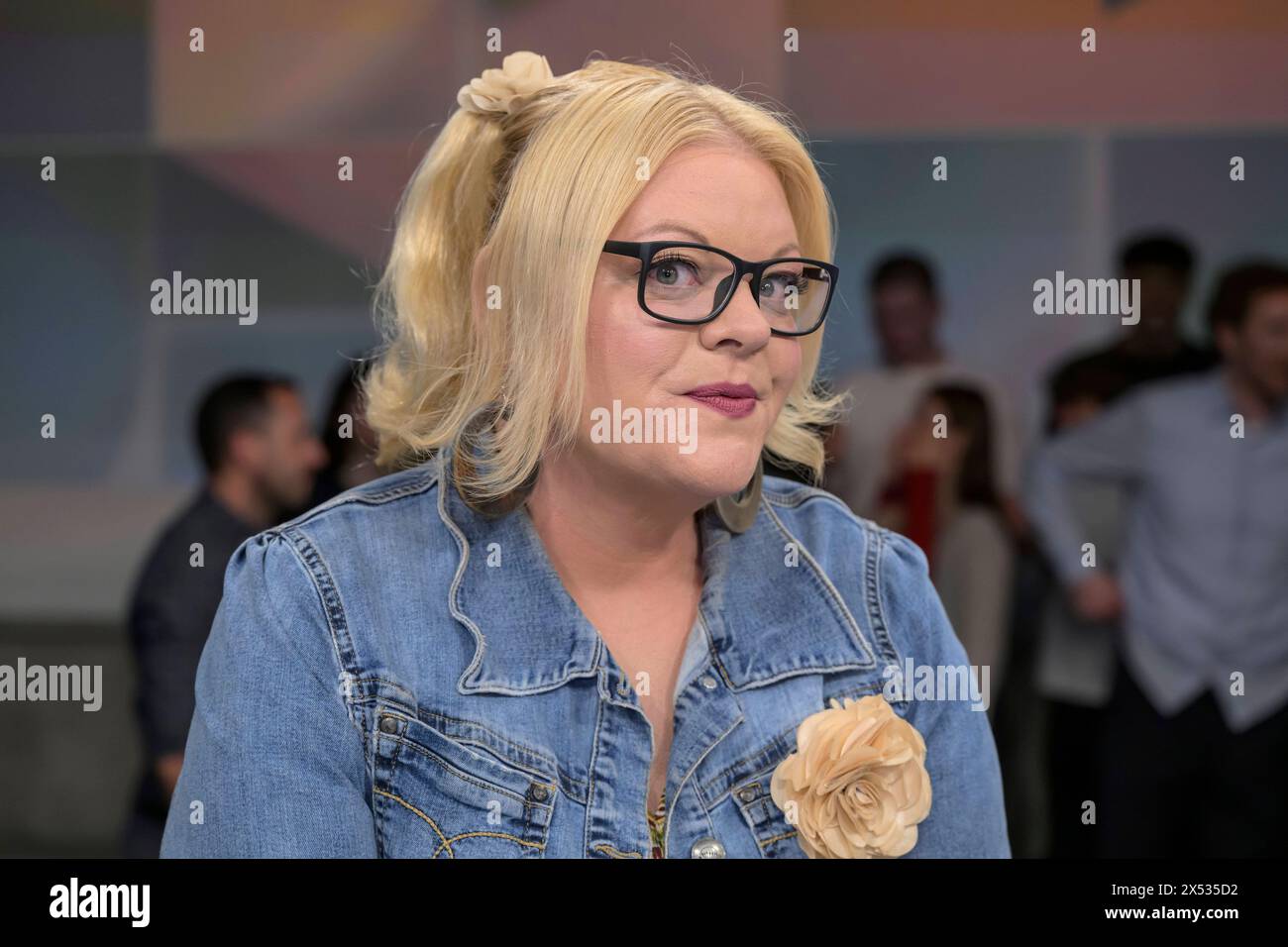 Tine Wittler Autorin und Moderatorin hart aber fair Polittalk, TV, Format, mit Moderator - Louis Klamroth, das Thema - Verzweifelt in vier Waenden: darum wird Wohnen immer teurer, das erste, 06.05.2024, *** Tine Wittler Autor und Moderator hart aber fair Polittalk, TV, Format, mit Moderator Louis Klamroth, das erste, 06 05 2024, Copyright: HMBxMedia/UwexKoch Stockfoto
