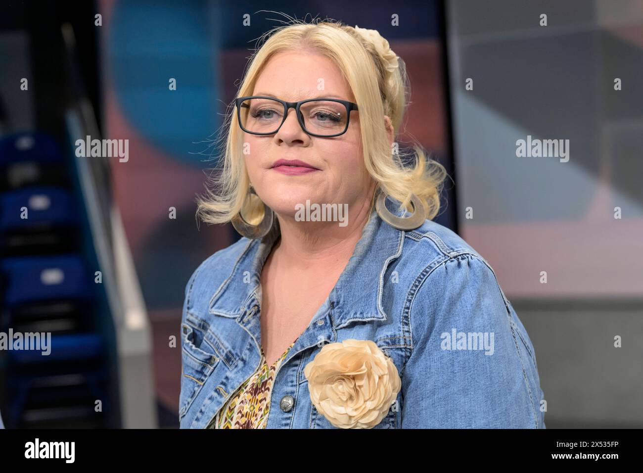 Tine Wittler Autorin und Moderatorin hart aber fair Polittalk, TV, Format, mit Moderator - Louis Klamroth, das Thema - Verzweifelt in vier Waenden: darum wird Wohnen immer teurer, das erste, 06.05.2024, *** Tine Wittler Autor und Moderator hart aber fair Polittalk, TV, Format, mit Moderator Louis Klamroth, das erste, 06 05 2024, Copyright: HMBxMedia/UwexKoch Stockfoto