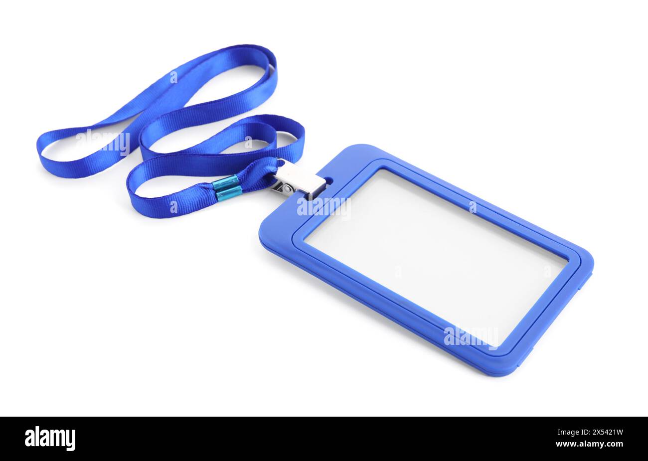 Leeres blaues Abzeichen mit isolierter Schnur auf weiß Stockfoto