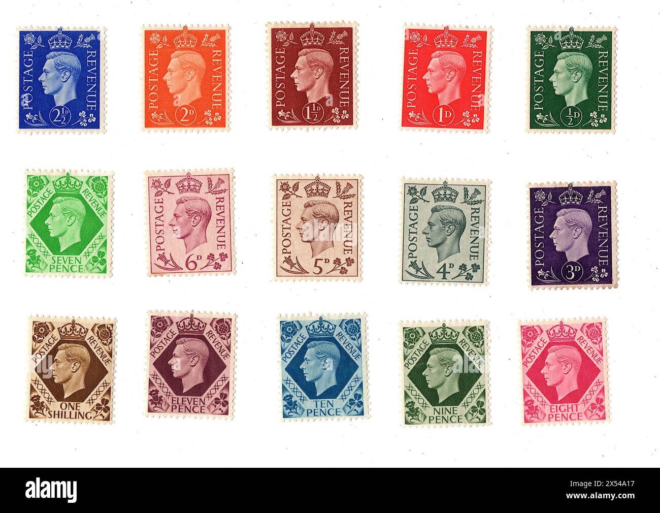 Ein Satz Münzpostmarken von King George VI aus Großbritannien auf weißem Hintergrund. Stockfoto
