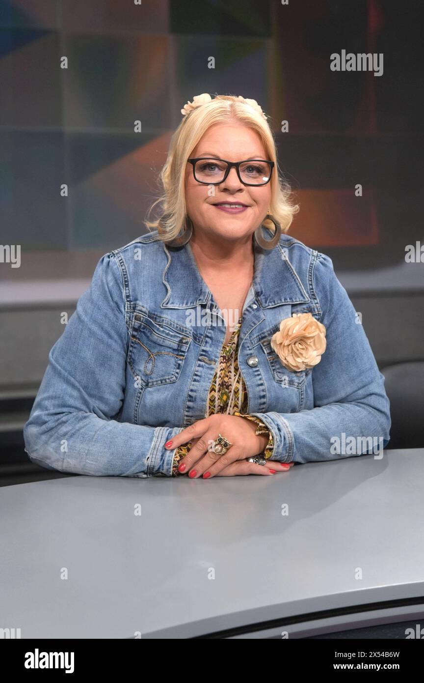 Tine Wittler in der ARD-Talkshow hart aber fair im Studio Adlershof. Berlin, 06.05.2024 *** Tine Wittler auf der ARD Talkshow hart aber fair im Studio Adlershof Berlin, 06 05 2024 Foto:XT.xBartillax/xFuturexImagex hart fair0605 4501 Stockfoto