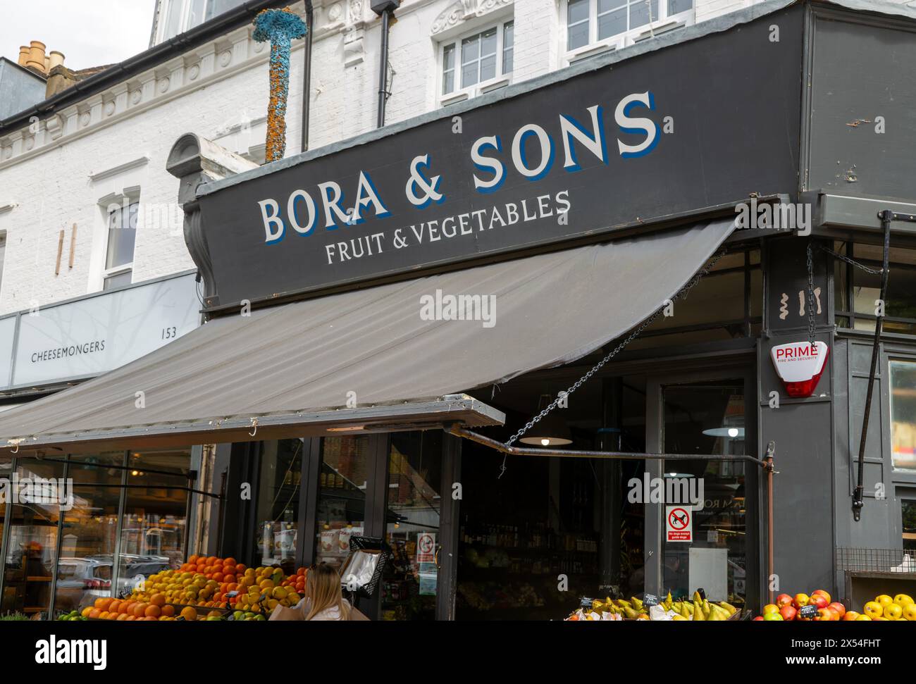 Bora and Sons, Obst- und Gemüseladen, East Dulwich, London, England, Großbritannien Stockfoto