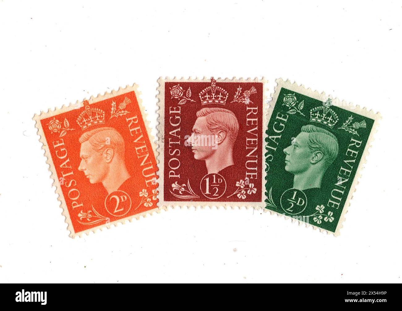Eine Montage von Briefmarken von König George VI. Aus Großbritannien auf weißem Hintergrund. Stockfoto