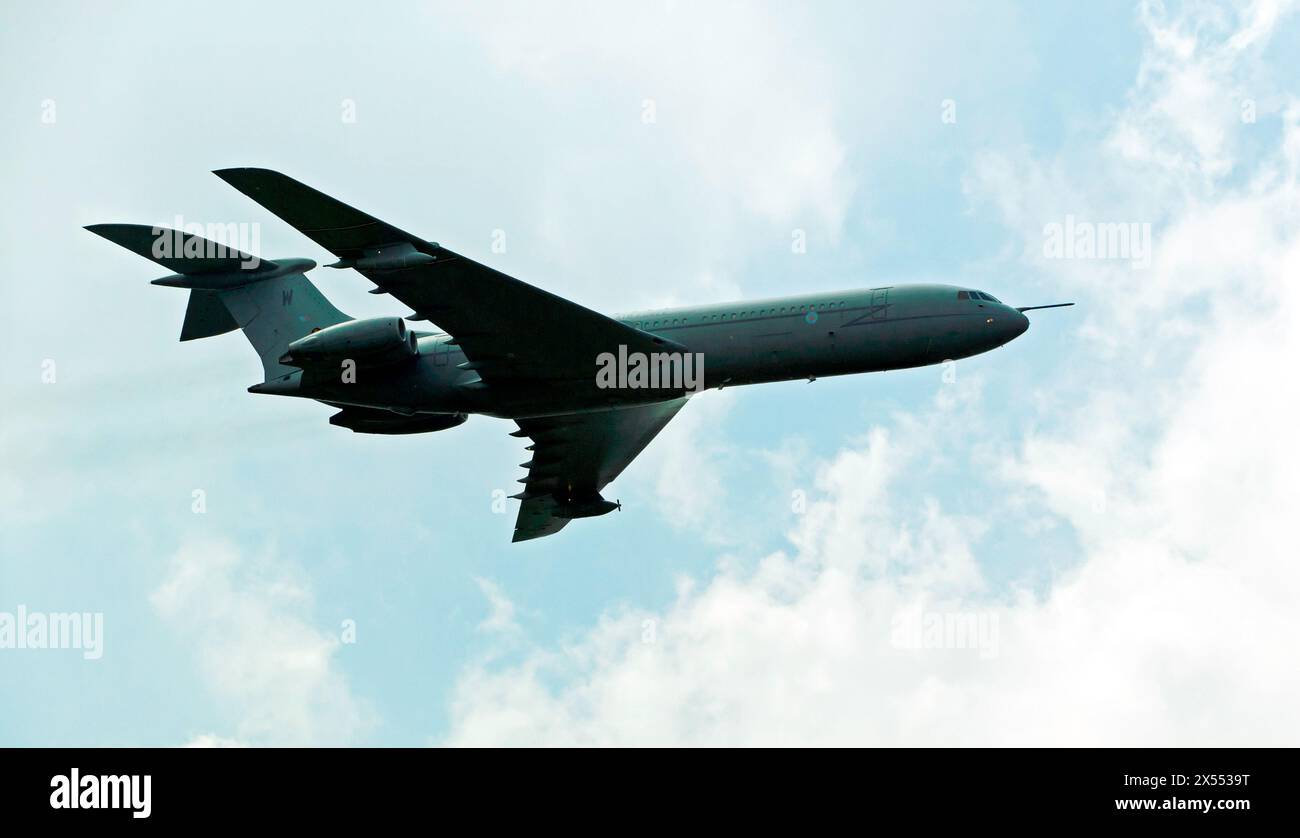 Eine RAF VC-10 XV106 von RAF Brize Norton, die 2010 auf der Biggin Hill Air Fair gezeigt wurde, führte Flypasts durch und blieb über Nacht. Stockfoto