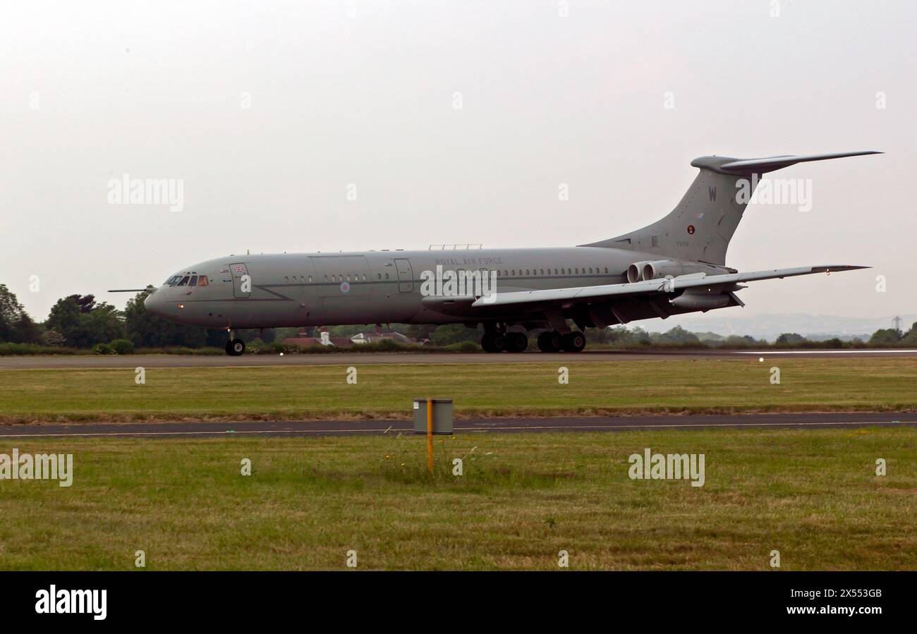 Eine RAF VC-10 XV106 von RAF Brize Norton, die 2010 auf der Biggin Hill Air Fair gezeigt wurde, führte Flypasts durch und blieb über Nacht. Stockfoto