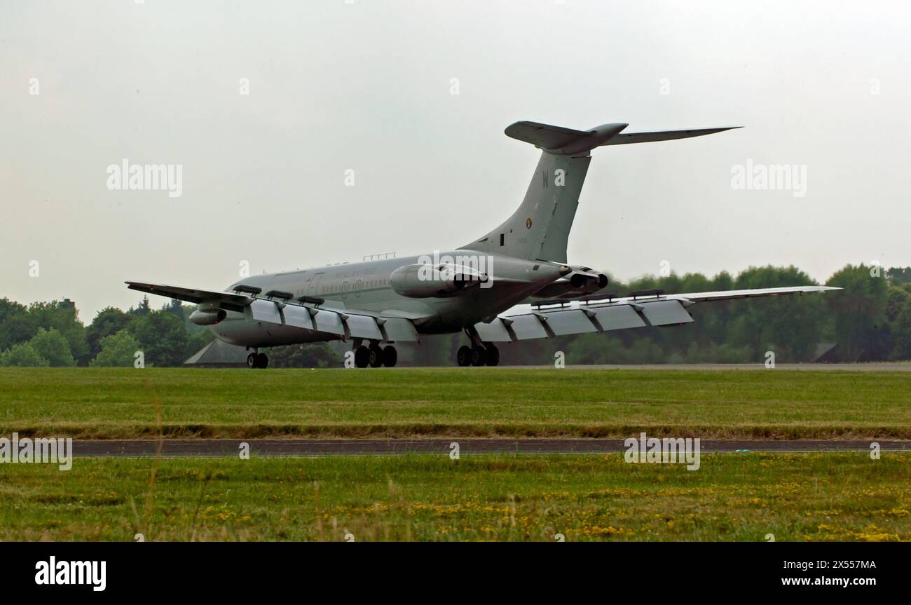 Eine RAF VC-10 XV106 von RAF Brize Norton, die 2010 auf der Biggin Hill Air Fair gezeigt wurde, führte Flypasts durch und blieb über Nacht. Stockfoto