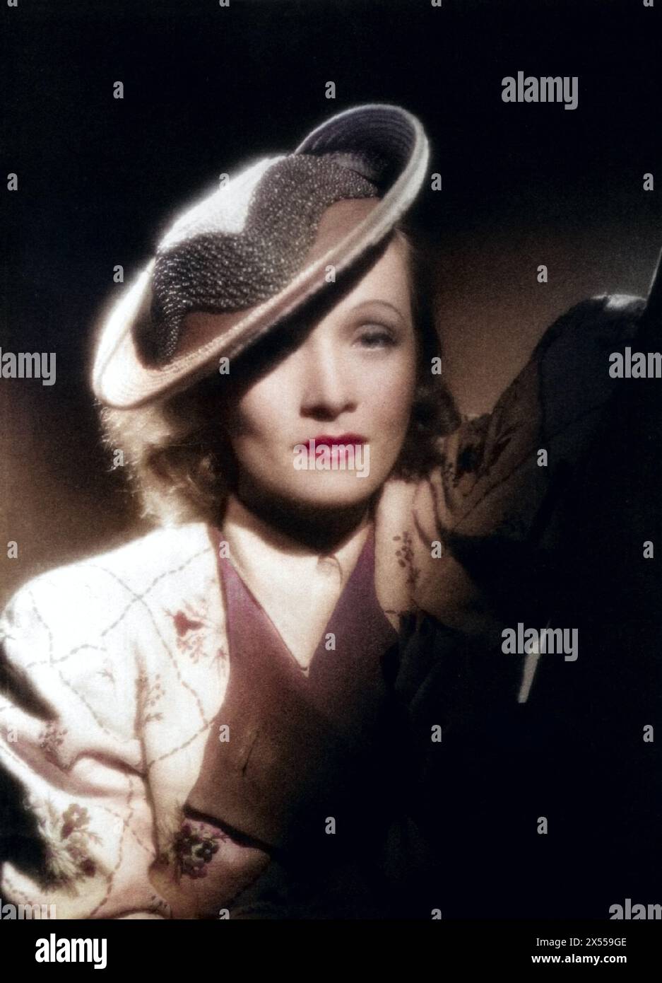 Dietrich, Marlene, 27.12.1901 - 6,5.1992, amerikanisch-deutsche Schauspielerin, Porträt, um 1940, ADDITIONAL-RIGHTS-CLEARANCE-INFO-NOT-AVAILABLE Stockfoto