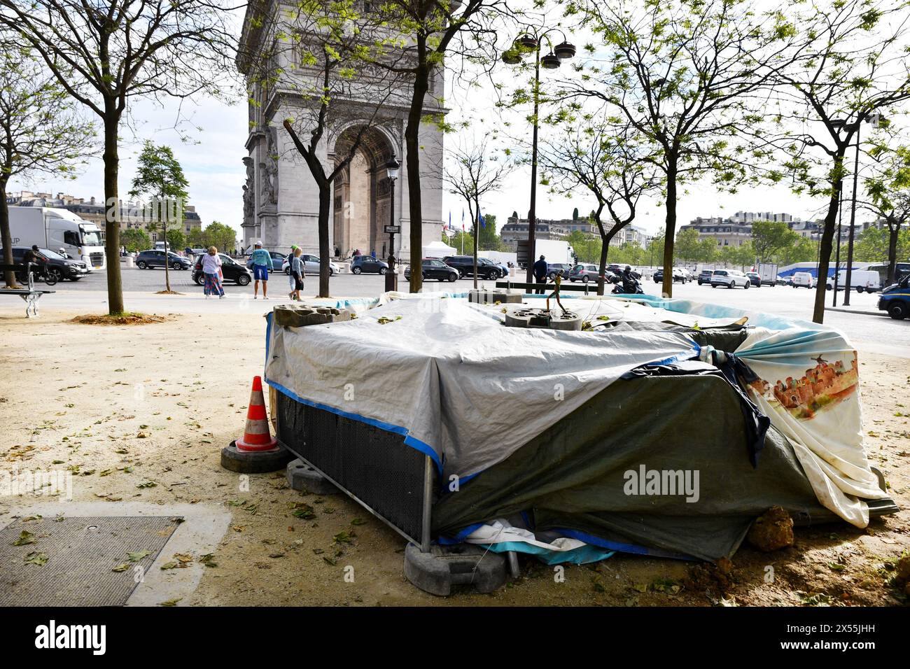 Obdachlosenlager am Place de l'Etoile - Paris - Frankreich Stockfoto