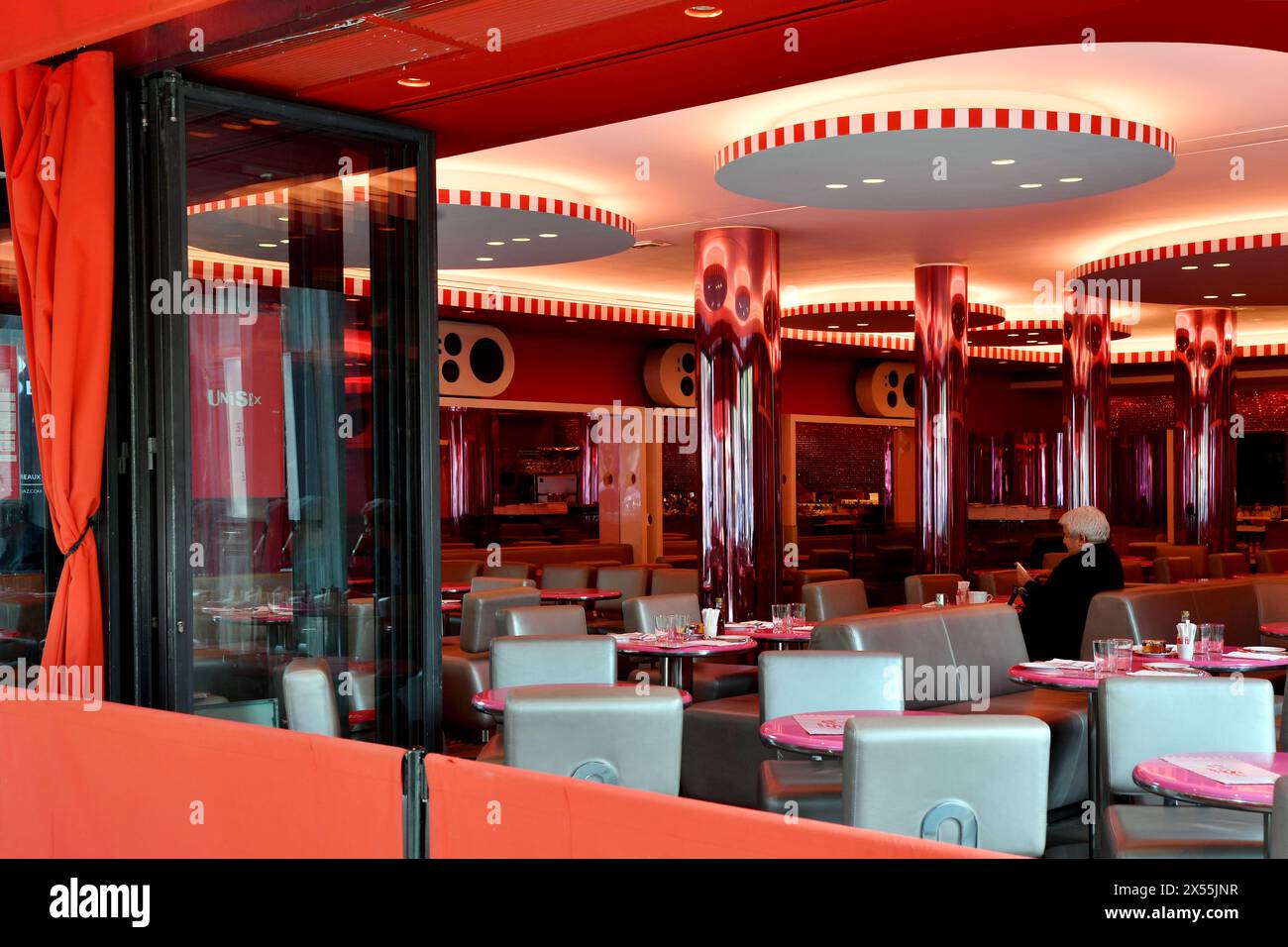 Brasserie auf den Champs Elysées - Paris - Frankreich Stockfoto