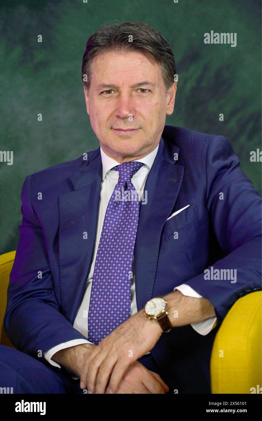 Italien, Rom, 7. Mai 2024: Giuseppe Conte, Präsident der 5-Sterne-Bewegung, fotografiert nach dem Interview mit 'Factanza' factanza (@factanza) Foto © Andrea Sabatello/Sintesi/Alamy Live News Stockfoto