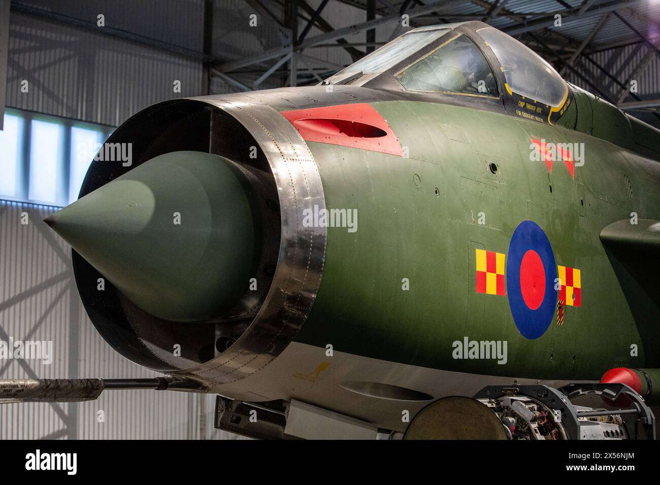 English Electric Lightning F2A (XN776) in den Markierungen von 92 Squadron, Military Aircraft Hanger Scotland's National Museum of Flight, East Fortune. Stockfoto