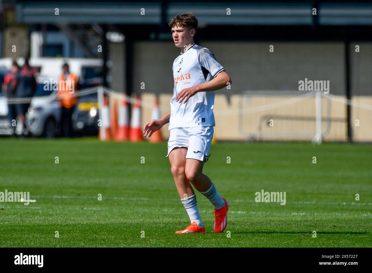 Landore, Swansea, Wales. 7. Mai 2024. Carter Heywood aus Swansea City während des U18-Spiels zwischen Swansea City und Cardiff City in der Swansea City Academy in Landore, Swansea, Wales, Großbritannien am 7. Mai 2024. Quelle: Duncan Thomas/Majestic Media/Alamy Live News. Stockfoto