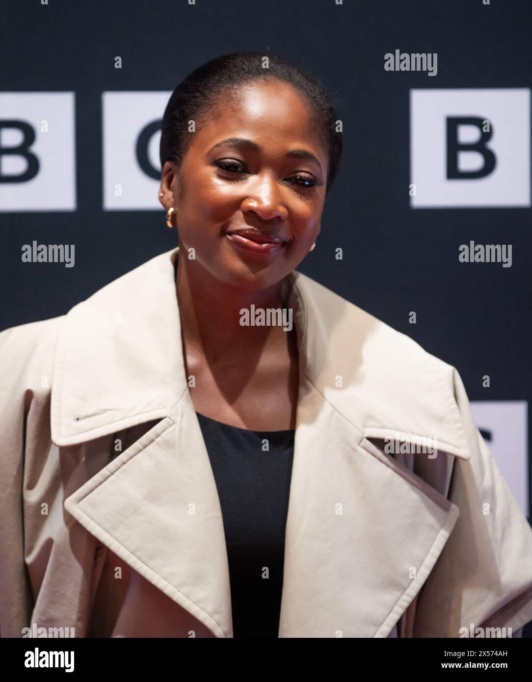 Adelayo Adedayo posiert auf dem roten Teppich vor der Pressezeile vor dem feierlichen Screening von Staffel 2 von „The Responder“ im Fact Picture House Liverpool Stockfoto