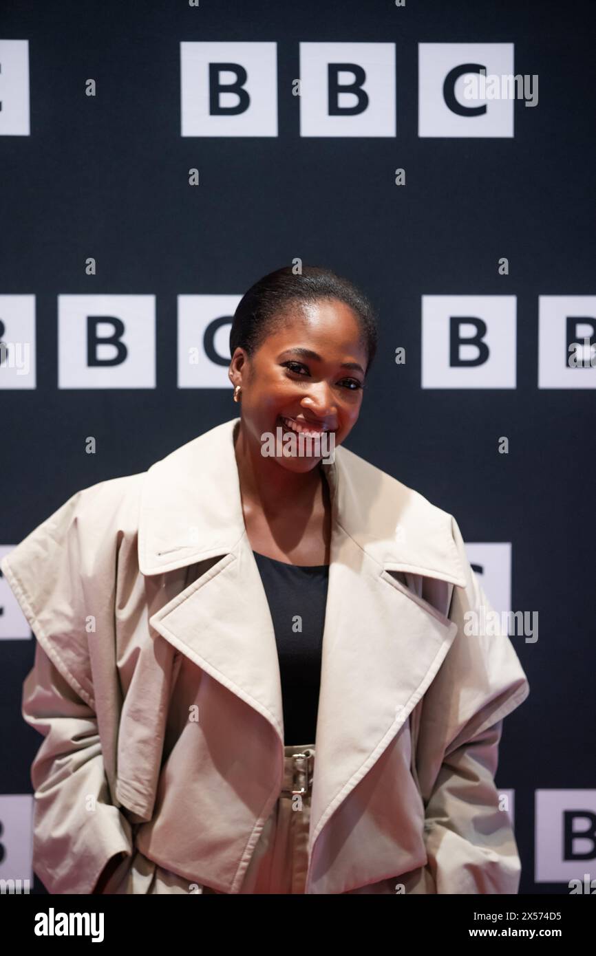 Adelayo Adedayo posiert auf dem roten Teppich vor der Pressezeile vor dem feierlichen Screening von Staffel 2 von „The Responder“ im Fact Picture House Liverpool Stockfoto