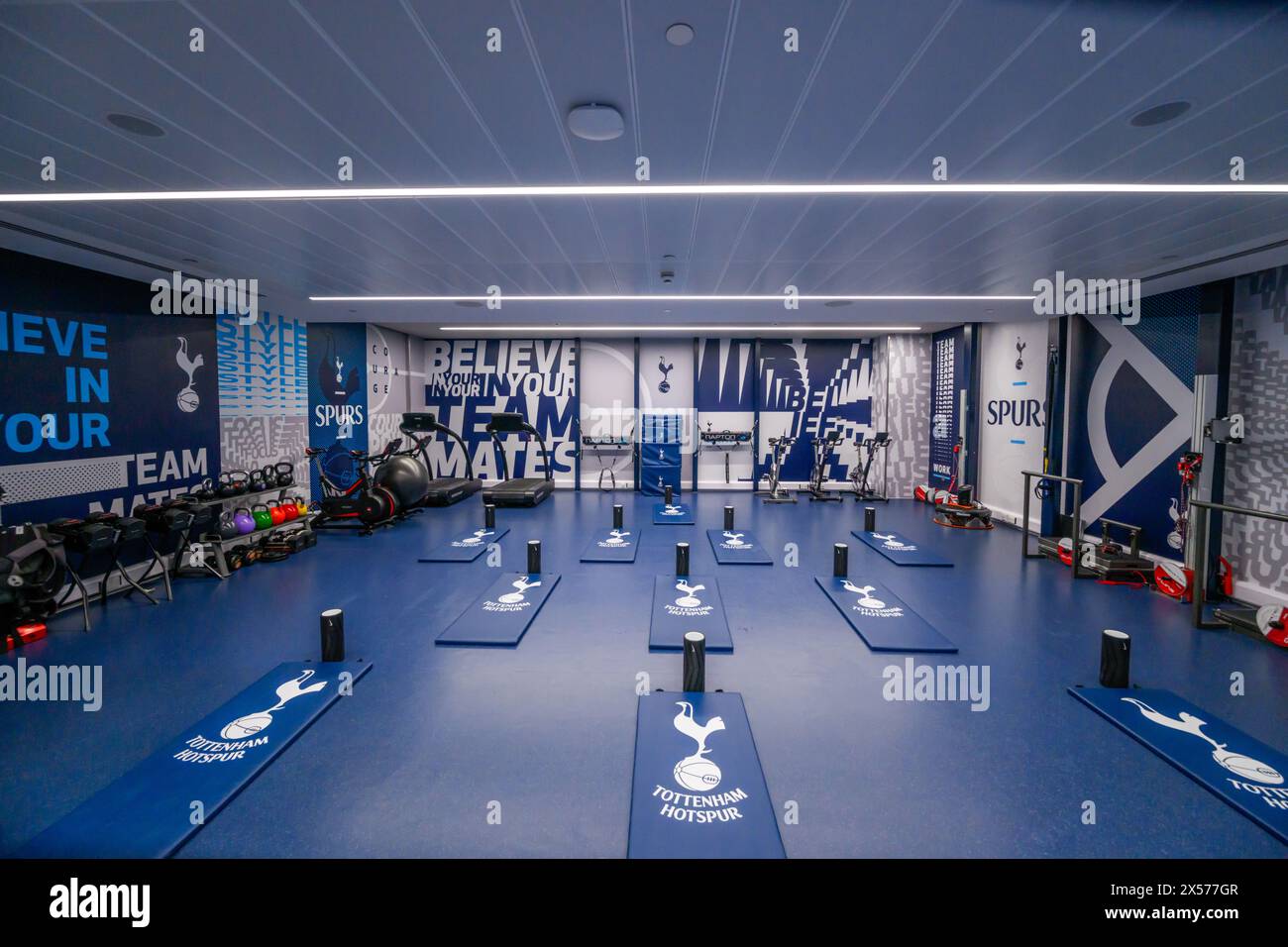 Tottenham Hotspur Football Club Stadium - Heimmannschaft Warm Up Bereich Stockfoto