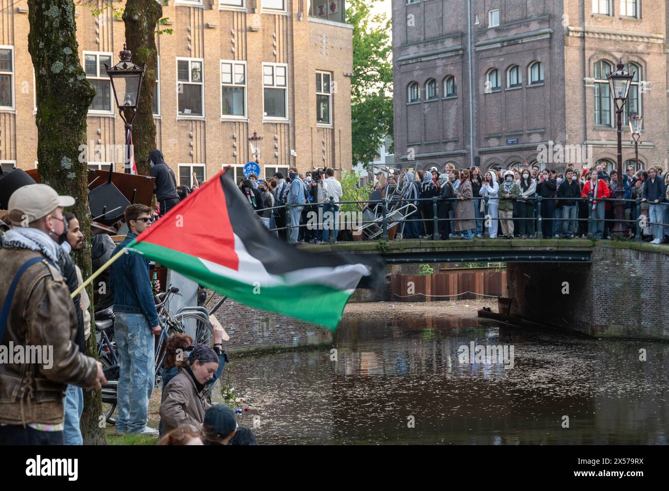 Amsterdam, Niederlande, 07. Mai 2024, propalästinensische Demonstration auf einem Campus der Universität Amsterdam im Stadtzentrum, George Pachantouris/ Alamy Live News Stockfoto