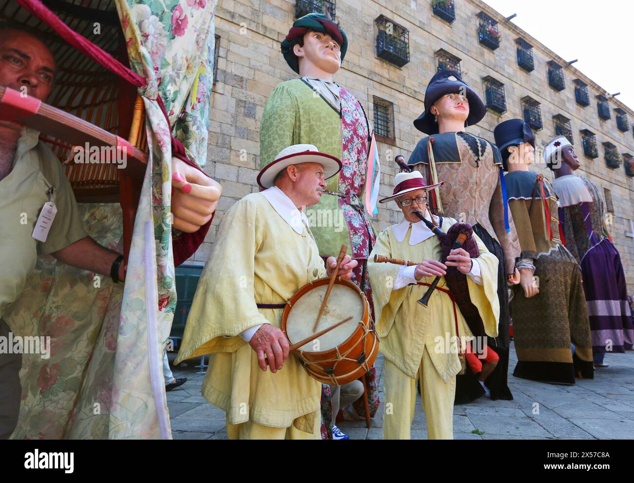 Galizische Folklore, Festtag von Santiago, 25. Juli, Kathedrale, Praza da Quintana, Santiago de Compostela, A CoruÒa Provinz, Galicien, Spanien. Stockfoto