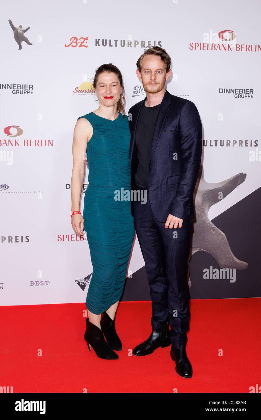 Preis - B.Z. Kulturpreis 2024 Meike Droste und Patrick Güldenberg beim B.Z. Kulturpreis 2024 im Theater am Potsdamer Platz am 07.05.2024 in Berlin. *** Preis B Z Kulturpreis 2024 Meike Droste und Patrick Güldenberg beim B Z Kulturpreis 2024 am Theater am Potsdamer Platz am 07 05 2024 in Berlin Copyright: XEventpressxKochanx Stockfoto