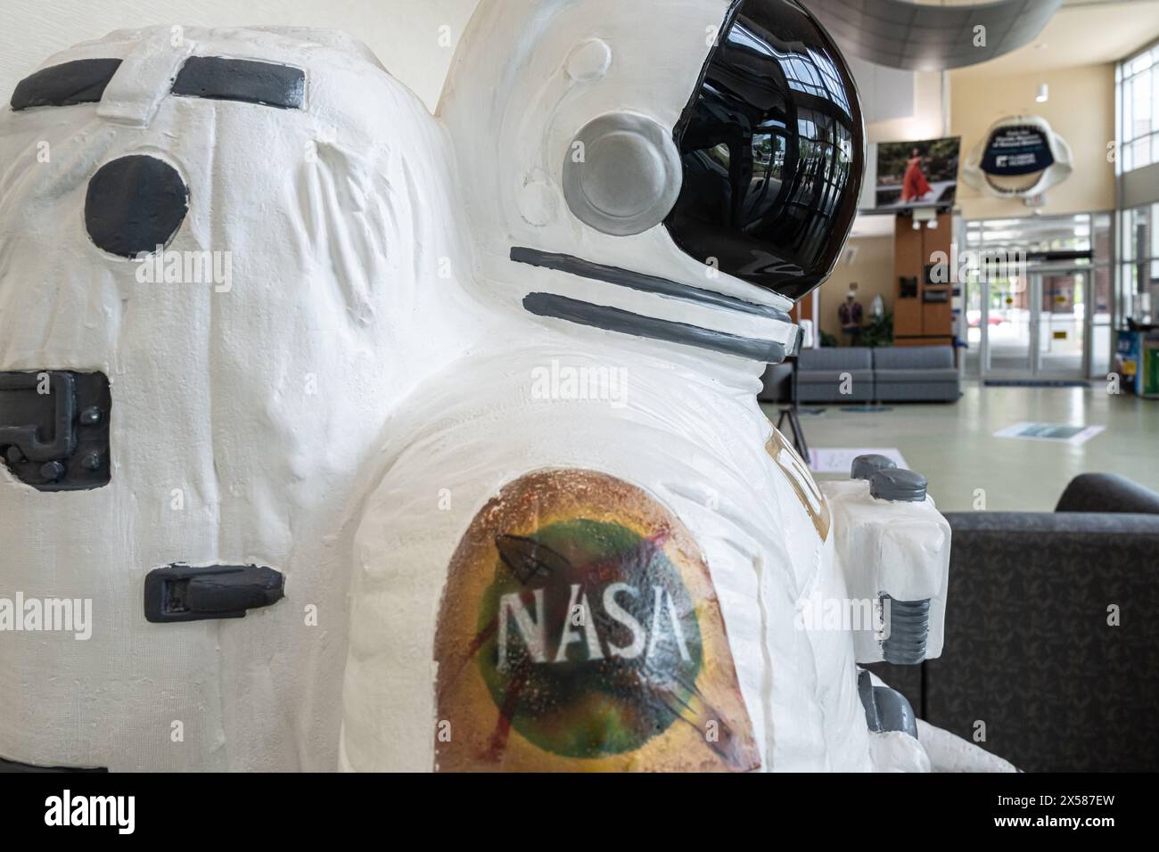 NASA-Astronauten-Statue im Florida Welcome Center an der Interstate 95 in der Nähe der Staatsgrenze Florida/Georgia. (USA) Stockfoto