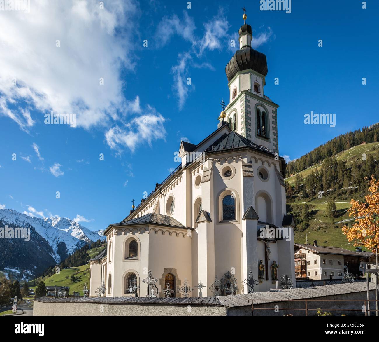 Geographie / Reise, Österreich, Tirol, Innervillgraten, Pfarrkirche St. Martin in Innervillgraten, ADDITIONAL-RIGHTS-CLEARANCE-INFO-NOT-AVAILABLE Stockfoto