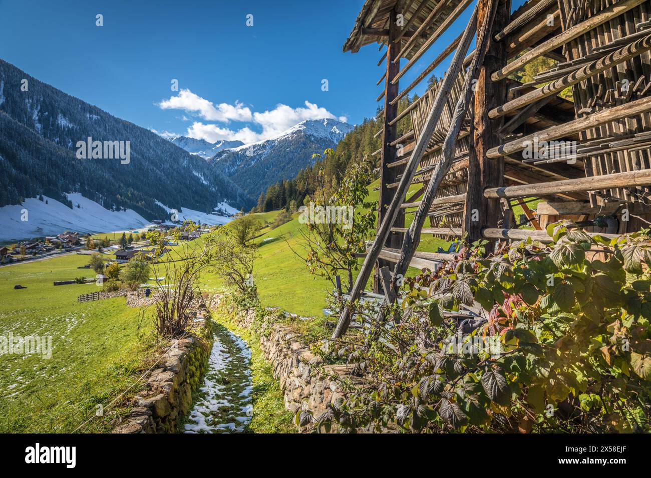 Geographie / Reise, Österreich, Tirol, Innervillgraten, schmale Passstraße zum Innervillgraten, ADDITIONAL-RIGHTS-CLEARANCE-INFO-NOT-AVAILABLE Stockfoto
