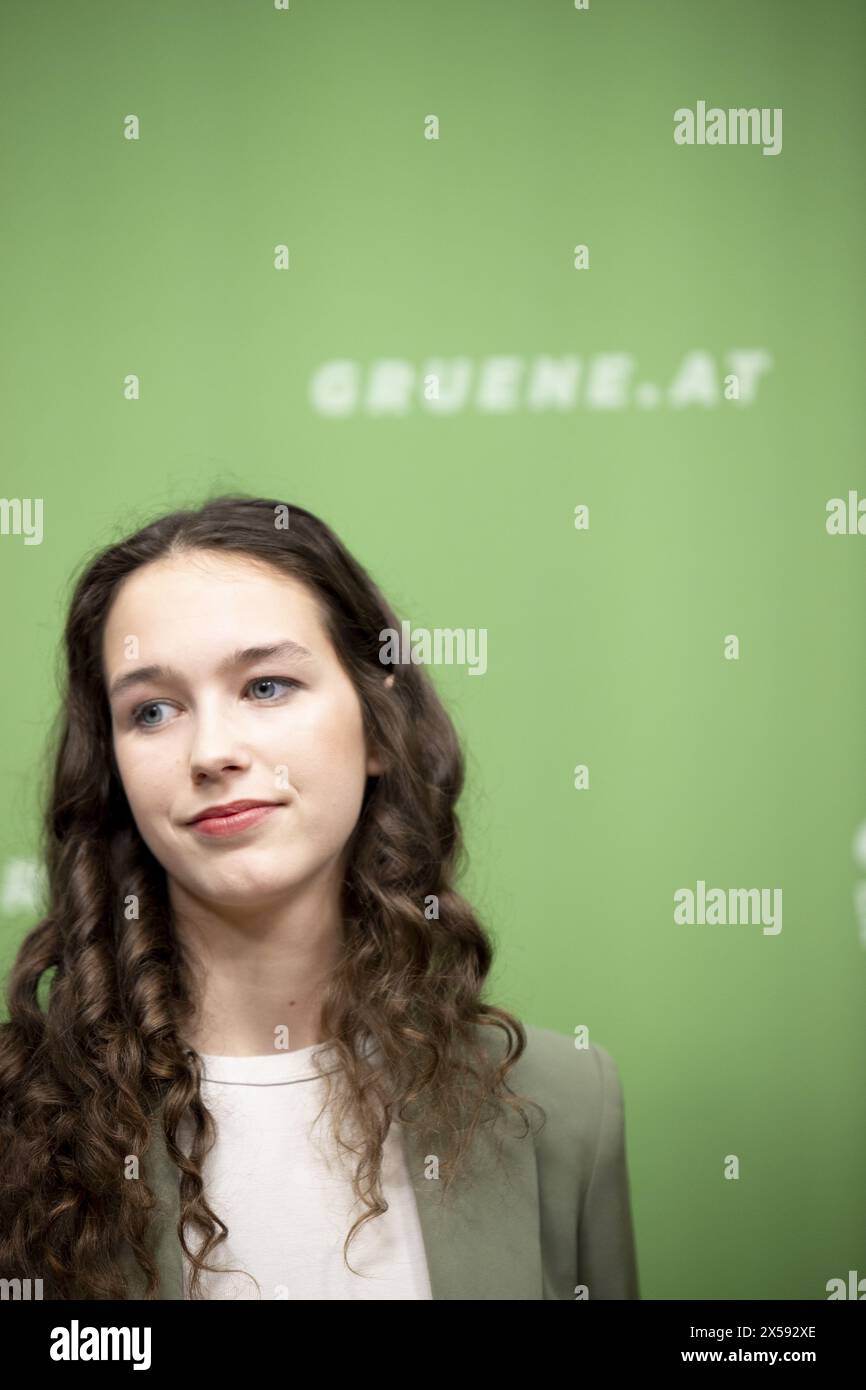 Spitzenkandidatin Lena Schilling (Grüne) am Mittwoch, 08. Mai 2024 eine Erklärung der Grünen zu Vorwürfen, die in einem "Standardbericht" gegen die Spitzenkandidatin Lena Schilling in Wien (Österreich) erhoben wurden. - 20240508 PD1187 Credit: APA-PictureDesk/Alamy Live News Stockfoto