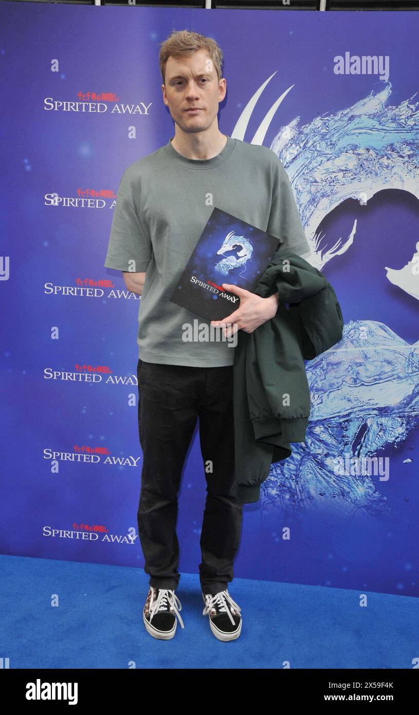 James Acaster bei der Pressenacht „Spirited Away“, London Coliseum, St. Martin's Lane, am Dienstag, den 7. Mai 2024 in London, England, Großbritannien. CAP/CAN ©CAN/Capital Pictures Stockfoto