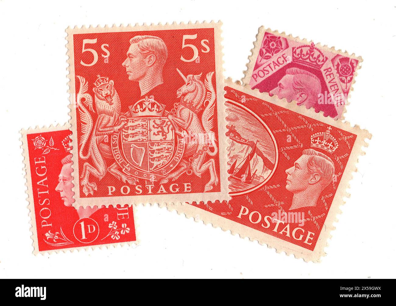 Eine Montage von roten minzfarbenen King George VI Briefmarken aus Großbritannien auf weißem Hintergrund. Stockfoto
