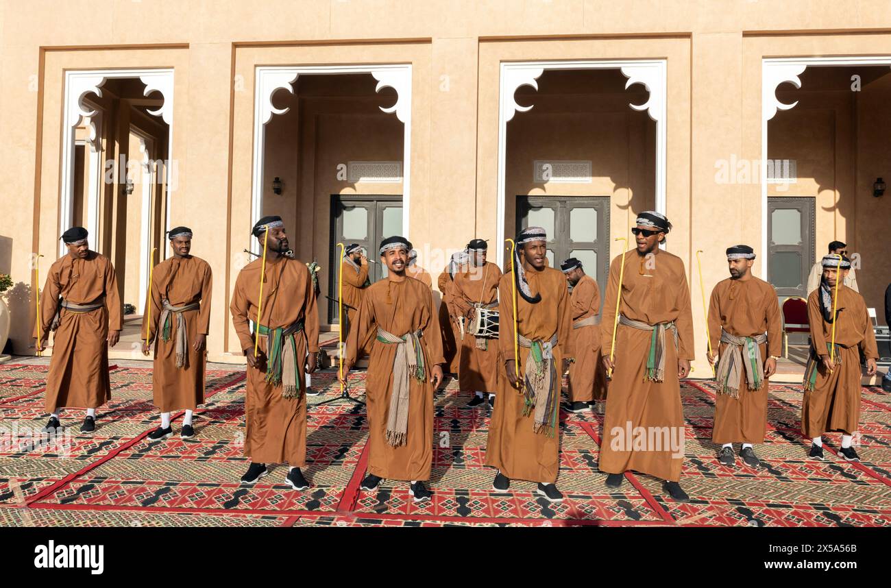 Arabische traditionelle Musikgruppe aus Oman, Katar 10-05-2024 Doha Katar Stockfoto