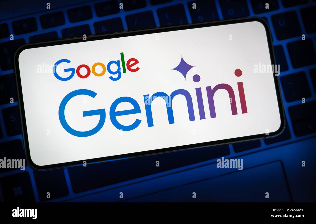 Google Gemini AI-Software wird auf Mobilgeräten angezeigt Stockfoto