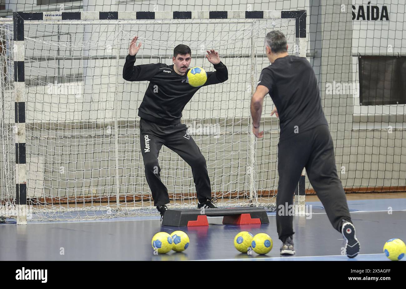 Guimarães, 05/2024 - Seleção de Andebol Nacional AA está em estágio de preparação. Treinou esta Manhã no Pavilhão do Vitória de Guimarães. Manuel AR#1r (Miguel Pra/ira/Global im Credit: Atlantico Press/Alamy Live News Stockfoto