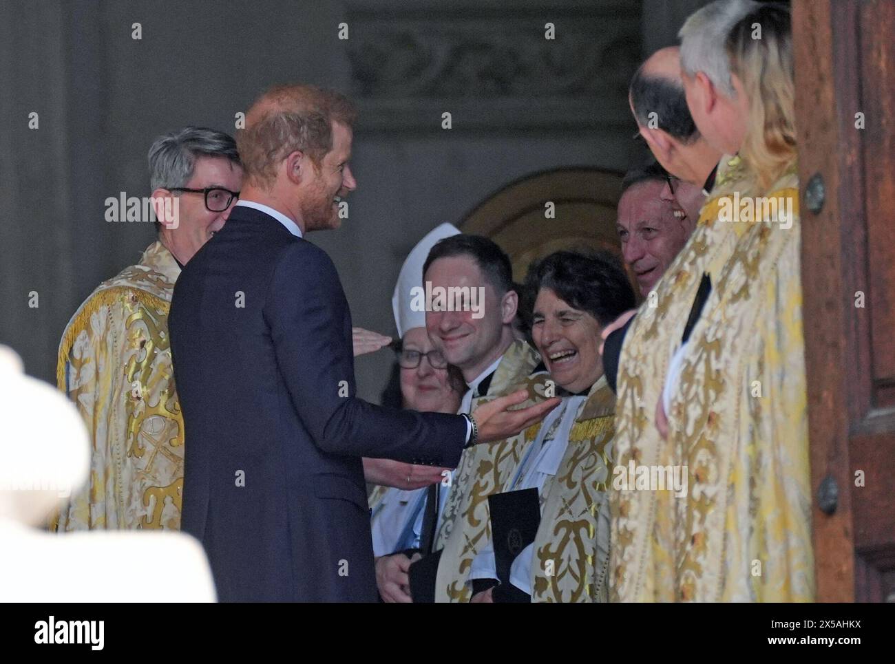 Der Duke of Sussex (zweite links) trifft in der St Paul's Cathedral in London ein, um an einem Dankesgottesdienst zum 10. Jahrestag der Invictus Games teilzunehmen. Bilddatum: Mittwoch, 8. Mai 2024. Stockfoto