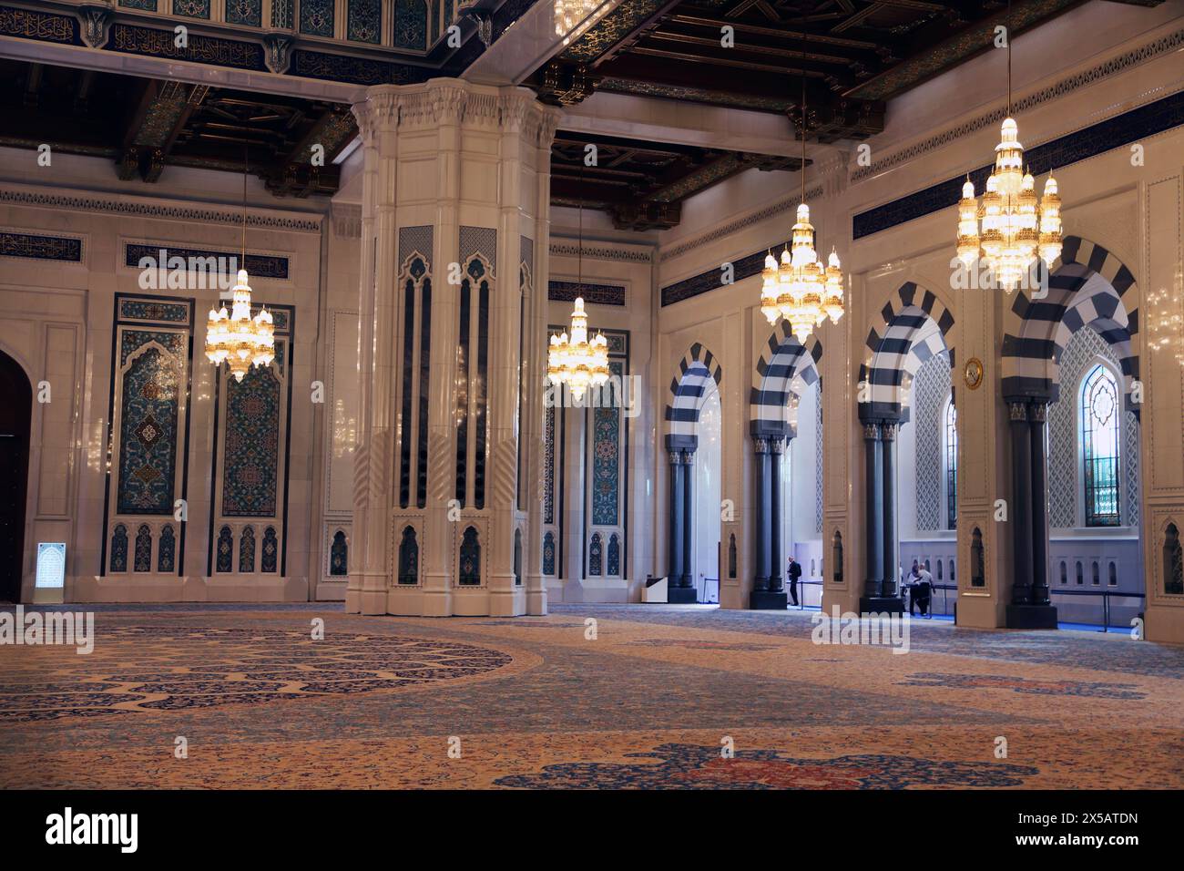 Sultan Qaboos Große Moschee Hauptgebetshalle Im Inneren Muskat Oman Stockfoto