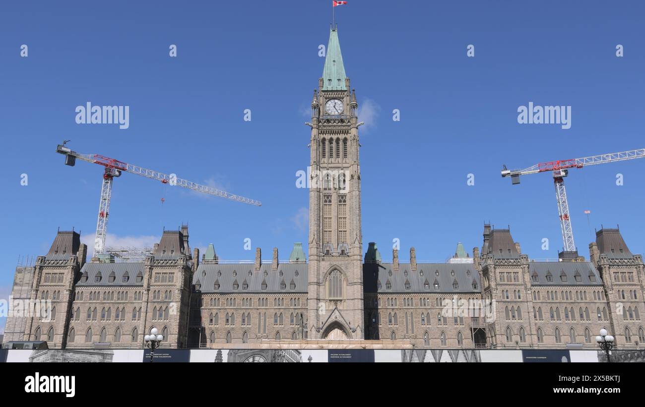 Das Parlamentsgebäude in Ottawa, der Hauptstadt Kanadas, befindet sich am Parliament Hill in OTTAWA, KANADA - 17. APRIL 2024 Stockfoto