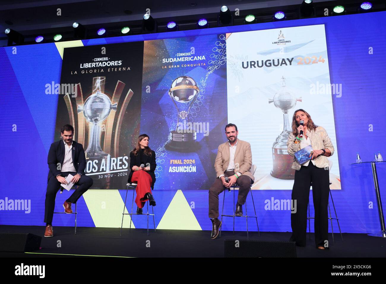 Sao Paulo, Sao Paulo, Brasilien. Mai 2024. Sao Paulo (SP), 08/2024 Ã¢â‚¬' EVENT/SPORTS/SUMMIT/SP Ã¢â‚¬' Panel Ã¢â‚¬Å”Brands. Fanorientierte Strategien zur Förderung von CONMEBOL platformÃ¢â‚¬Â, unter Beteiligung von Yeray Romera Troya, Leiter der Fußballpartnerschaften Ã¢â‚¬' Latam - EA Sports, Felipe Garcia, kaufmännischer Leiter der Vereinswettbewerbe bei CONMEBOL, und Daniella Simionato, Leiterin der Medien und Sponsoring von Latam - Mercado Livre, mit Moderation Maria Barbera, Vizepräsidentin für Marketing und Vertrieb beim FC Diez Media, bei der 2. Ausgabe des Sports Summit Sao Paulo 2024, einem Meetin Stockfoto