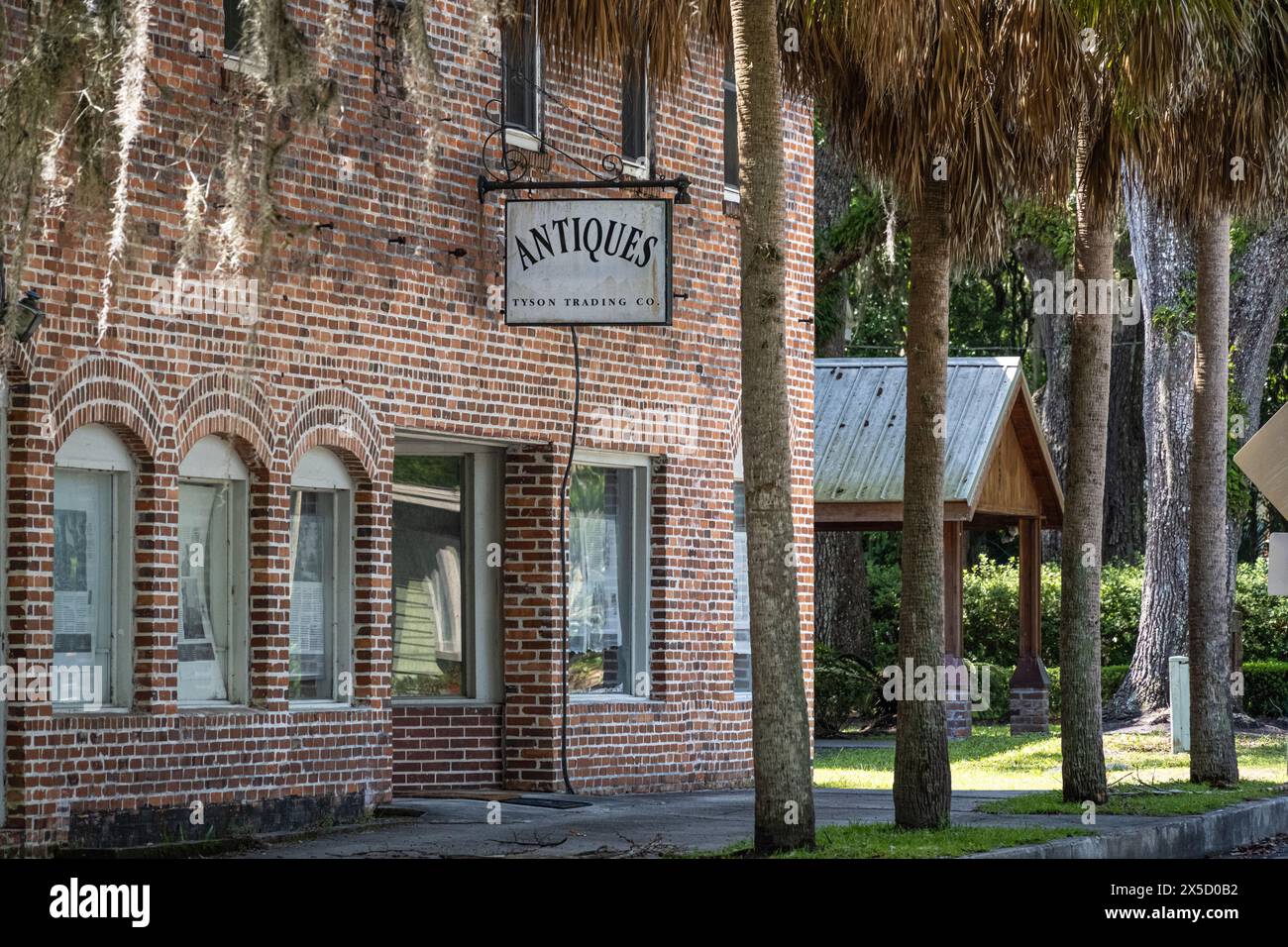 Tyson Trading Co. Kunst und Antiquitäten im historischen Stadtzentrum von Micanopy, Florida. (USA) Stockfoto