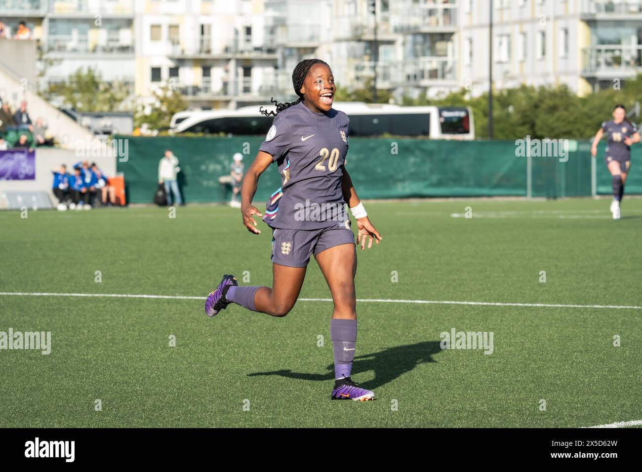 Lund, Schweden. Mai 2024. Jane Oboavwoduo (20) aus England erzielte 0-1 beim UEFA-U17-EUROPAMEISTERSCHAFT der Frauen zwischen Schweden und England bei Klostergaardens Idrottsplats in Lund. (Foto: Gonzales Photo/Alamy Live News Stockfoto