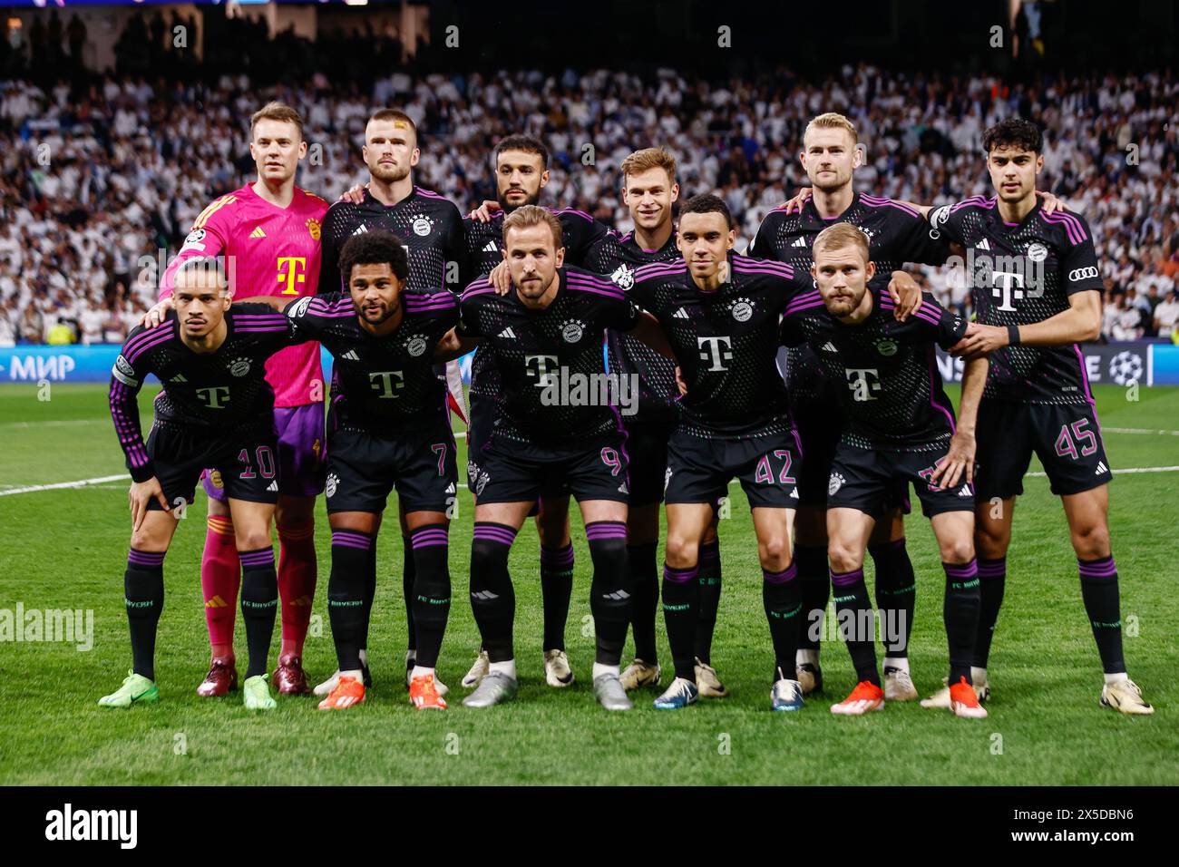 Team der Bayern München während der UEFA Champions League, Halbfinale, 2. Legs-Fußballspiel zwischen Real Madrid und Bayern München am 8. Mai 2024 im Santiago Bernabeu Stadion in Madrid, Spanien Stockfoto Team der Bayern München während der UEFA Champions League, Halbfinale, 2. Legs-Fußballspiel zwischen Real Madrid und Bayern München am 8. Mai 2024 im Santiago Bernabeu Stadion in Madrid, Spanien Stockfoto