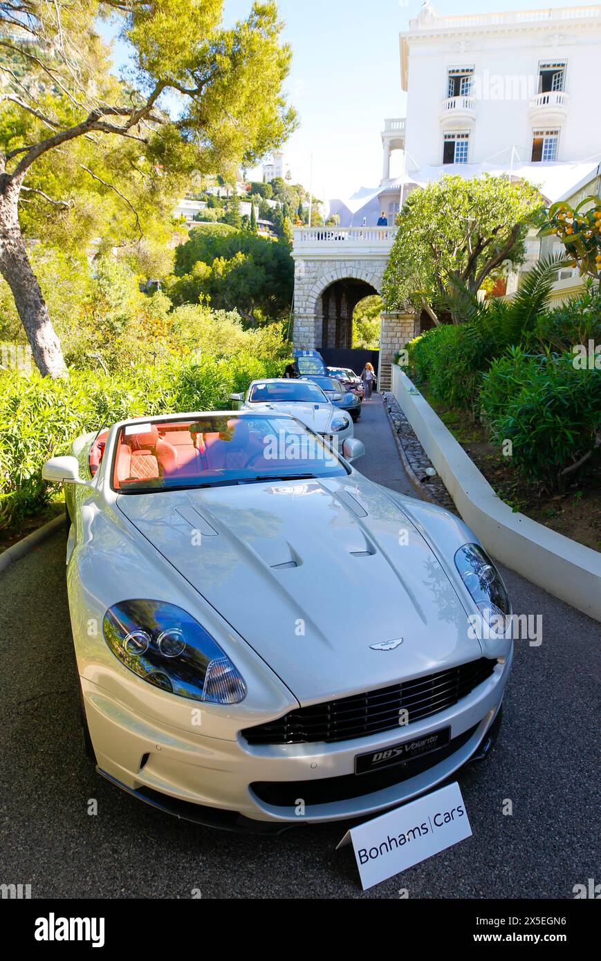 Roquebrune Cap Martin, Frankreich - 09. Mai 2024: Bonhams Cars - der MONACO Sale 'Les Grandes Marques a Monaco' in der Villa La Vigie während des 14. Grand Prix de Monaco Historique. Aston Martin. Mandoga Media Deutschland Stockfoto