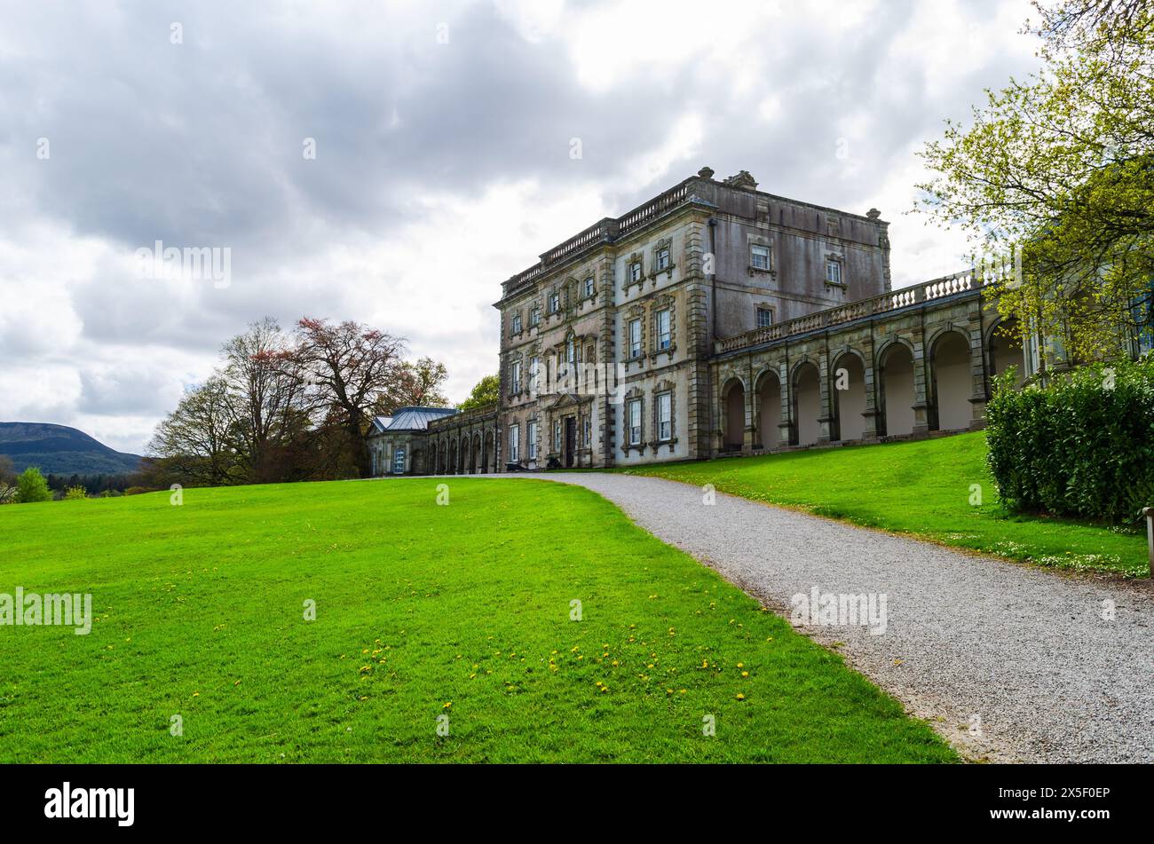 Enniskillen, County Fermanagh Nordirland 1. Mai 2024 - Florencecourt House ist ein atemberaubendes Haus aus dem 18. Jahrhundert auf einem wunderschönen Gelände. Stockfoto